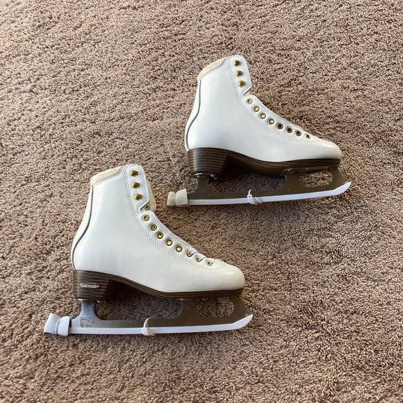 Lake Placid Alpine 900 Traditional Figure Skates - Picture 5 of 8